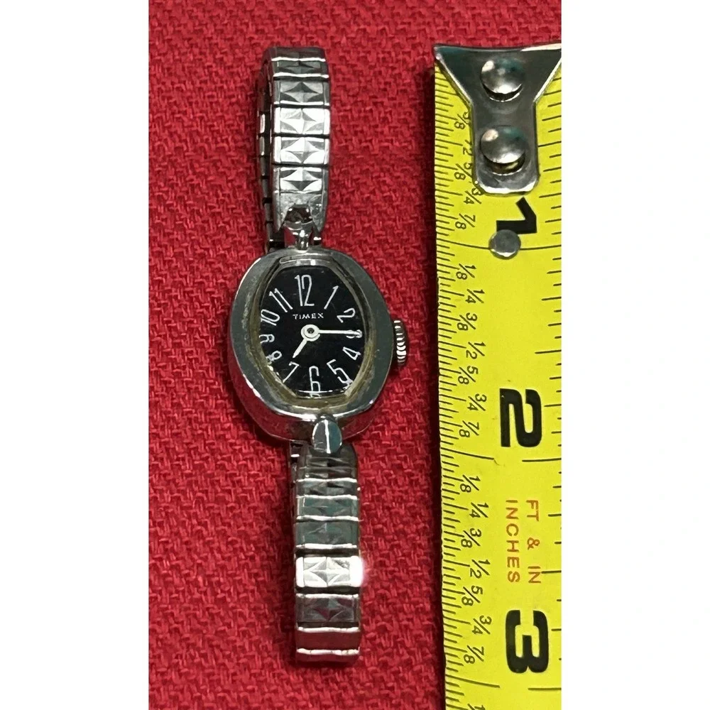 Timex Women's Silver Toned Bracelet Band Blue Dial Analog Watch Wind Up Read
